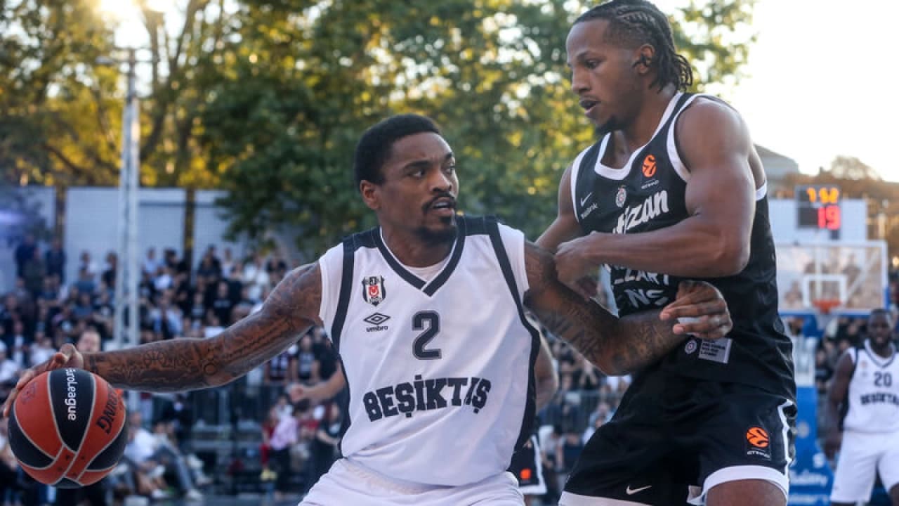 Beşiktaş'ta DaQuan Jeffries Şoku: Yıldız Oyuncunun El Bileğinde Kırık Tespit Edildi