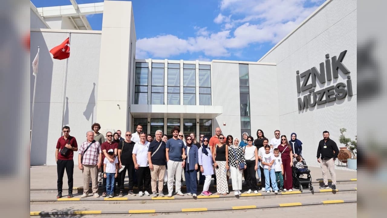 Bursa Şehir Hastanesi Çalışanları İznik'in Tarihi Mirasını Keşfetti