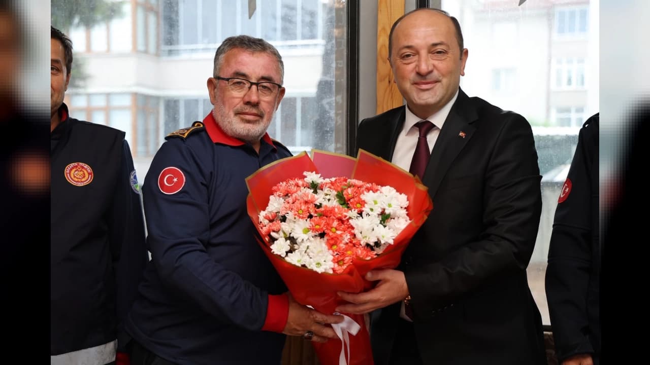 Geyve Belediye Başkanı Selçuk Yıldız İtfaiye Amirliği ve Orman İşletme Müdürlüğünü Ziyaret Etti
