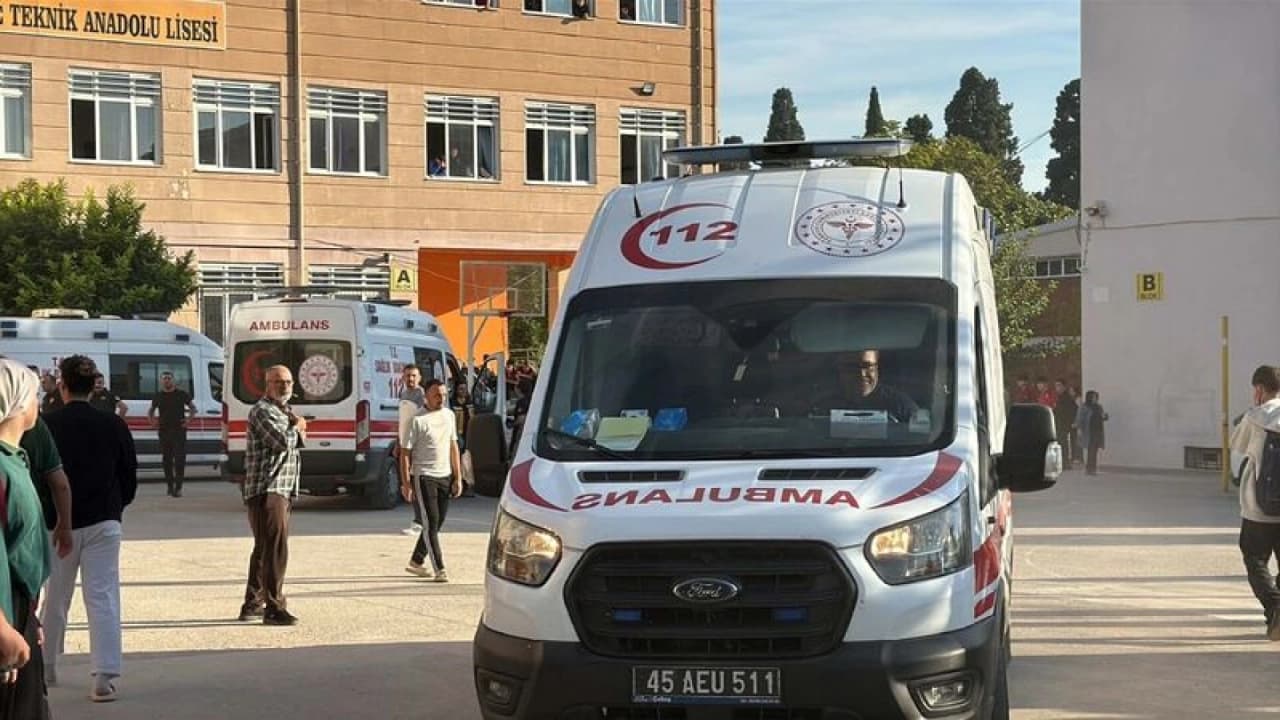 Manisa Turgutlu'da Okulda Silahlı Saldırı: Bülent Aydemir'den 'Erken Uyarı Sistemi' Çağrısı
