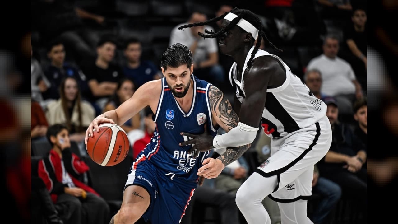 Anadolu Efes, Türkiye Sigorta Basketbol Süper Ligi'ne Beşiktaş Derbisi Zaferiyle Başladı: 95-81