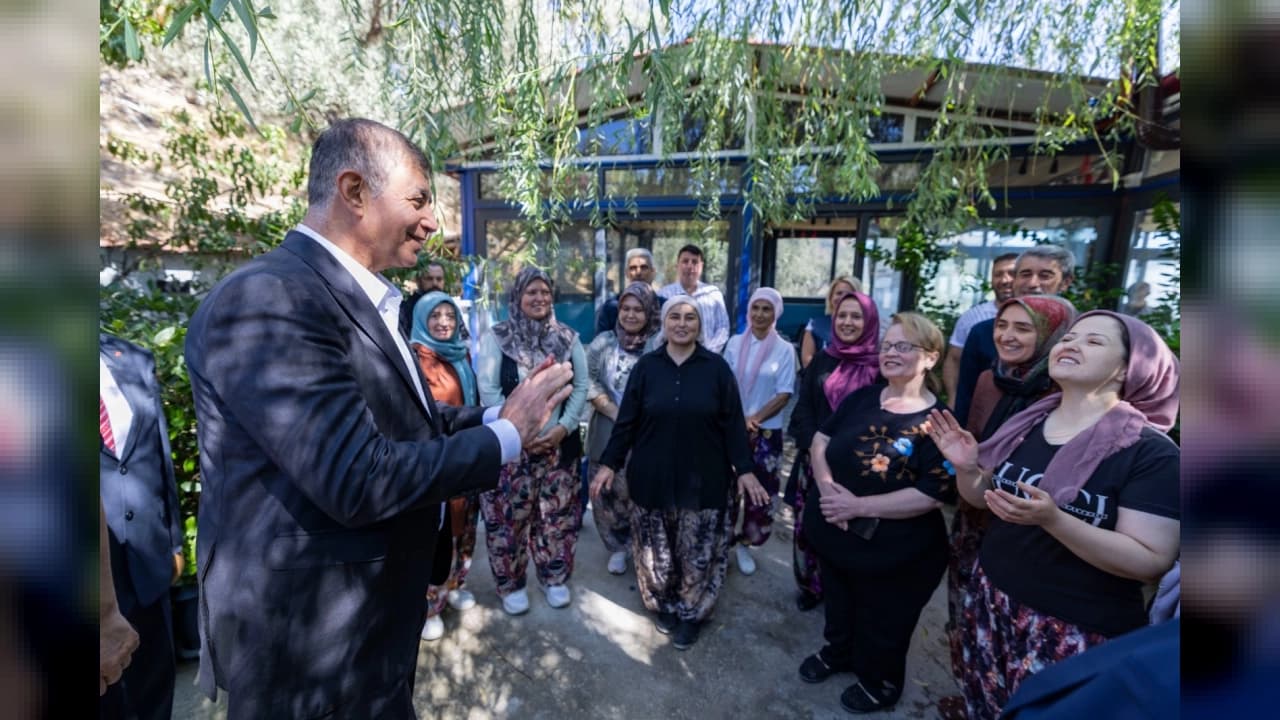 İzmir Büyükşehir Belediye Başkanı Dr. Cemil Tugay Bayındır Mahallelerini Ziyaret Etti