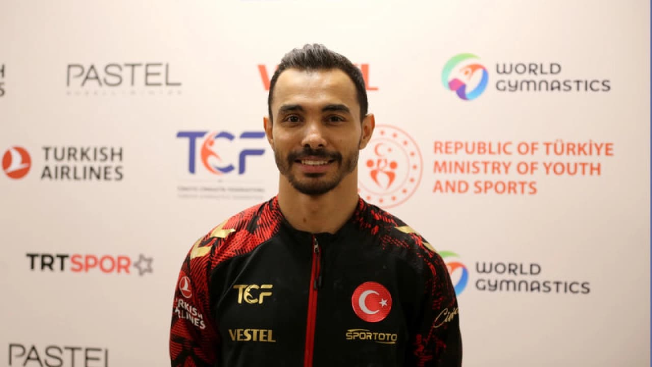 Milli Cimnastikçi Ferhat Arıcan Paris'teki Dünya Challenge Kupası'nda Altın Madalya Kazandı