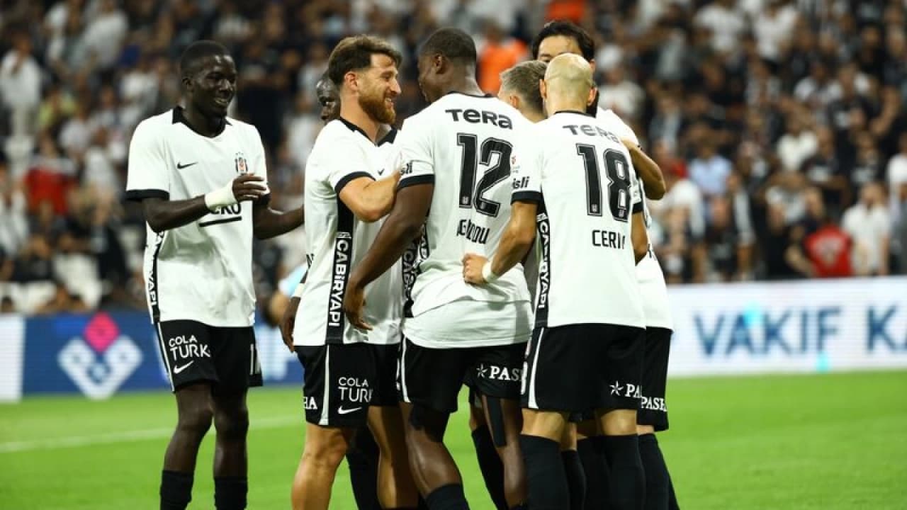 Beşiktaş'ı 29 Günde 8 Kritik Sınav Bekliyor: İşte Kara Kartal'ın Zorlu Maç Takvimi