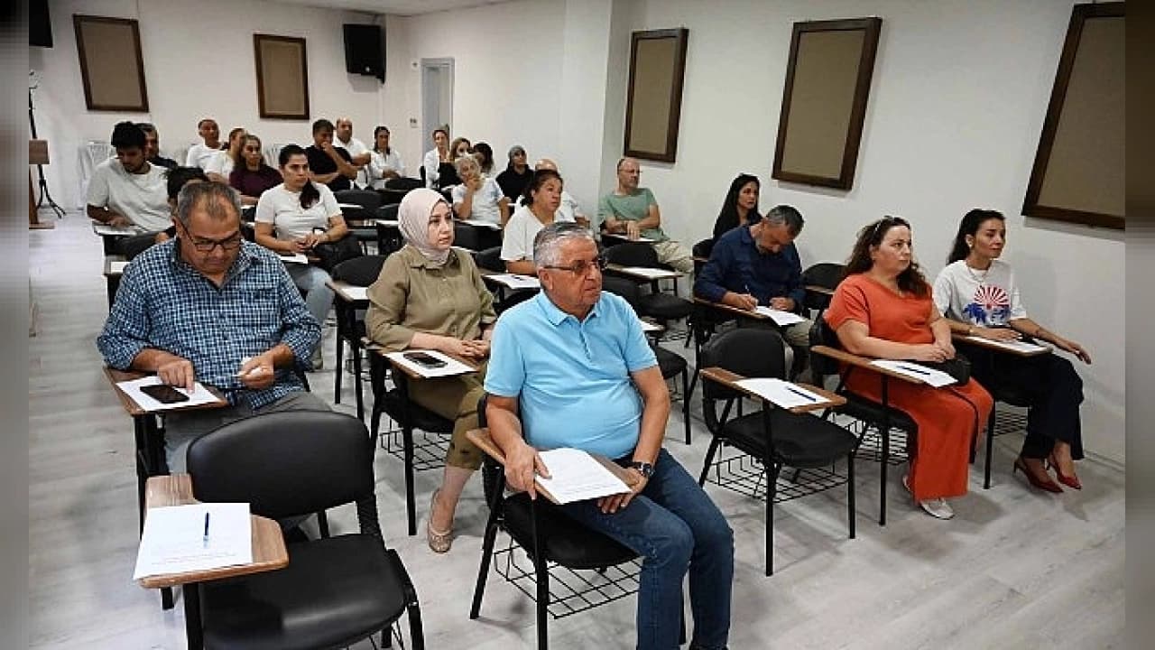 Kemer Belediyesi ATSO Sanat Merkezi Velileriyle Buluştu: Genç Müzisyenlere Tam Destek