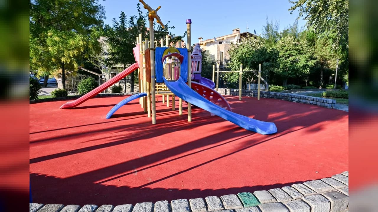 Manisa'da Parklar Baştan Aşağı Yenileniyor: Çocuklar ve Sporseverler İçin Güvenli Zemin Hamlesi