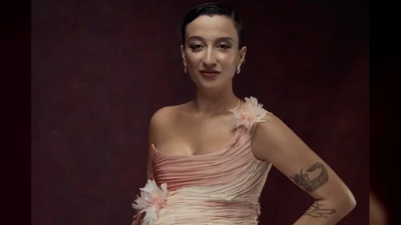 Melike Şahin'den Rekor Açılış: 'Ölmem Ölemem' Tüm Müzik Listelerinde Zirveye Yerleşti