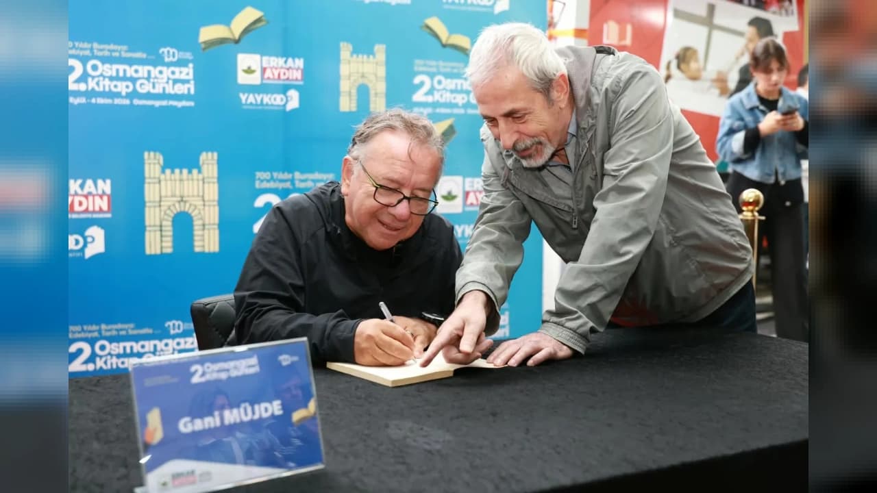 2. Osmangazi Kitap Günleri'nde Gani Müjde Rüzgarı: "İnsanı Televizyon Değil Kitap Eğitiyor