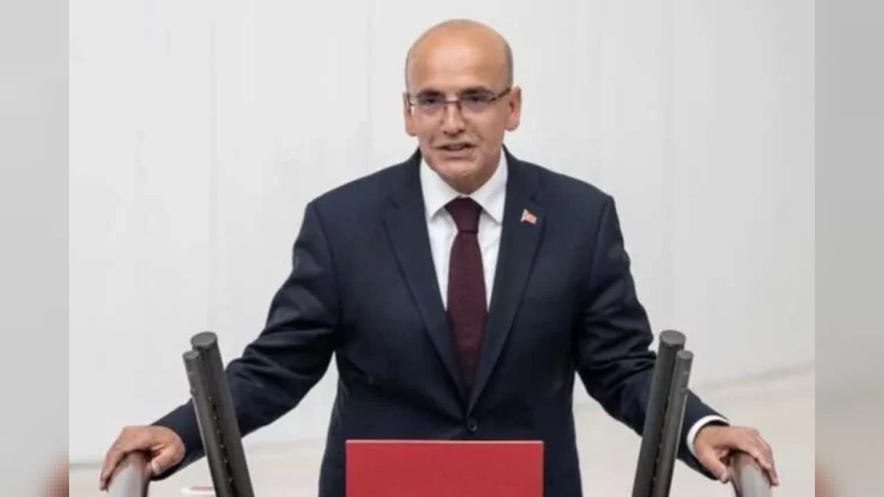 Bakan Şimşek'ten Piyasa Açıklaması: Masum Şirketler Etkilenmeyecek