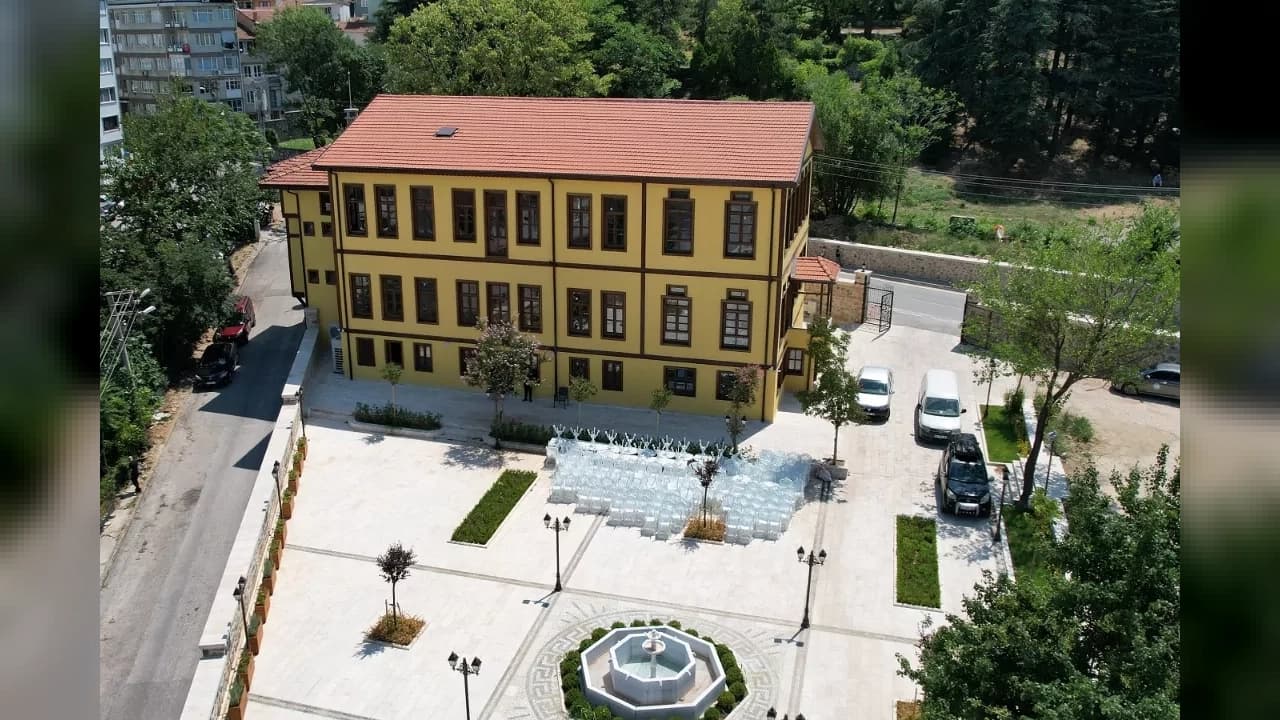 Bursa Düşünce Okulu İkinci Dönem İçin Kapılarını Aralıyor
