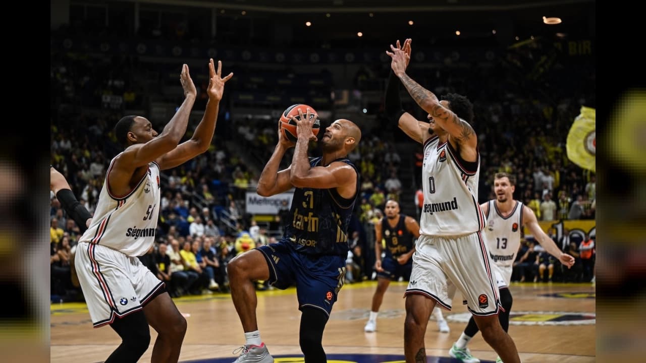 Fenerbahçe Bayern Münih'i 100-76 Mağlup Ederek EuroLeague'de İkide İki Yaptı