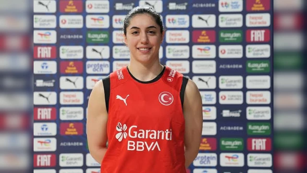 Galatasaray Çağdaş Faktoring Kaptanı Gökşen Fitik: "Bu Sezon Hedefimiz 4 Kupa