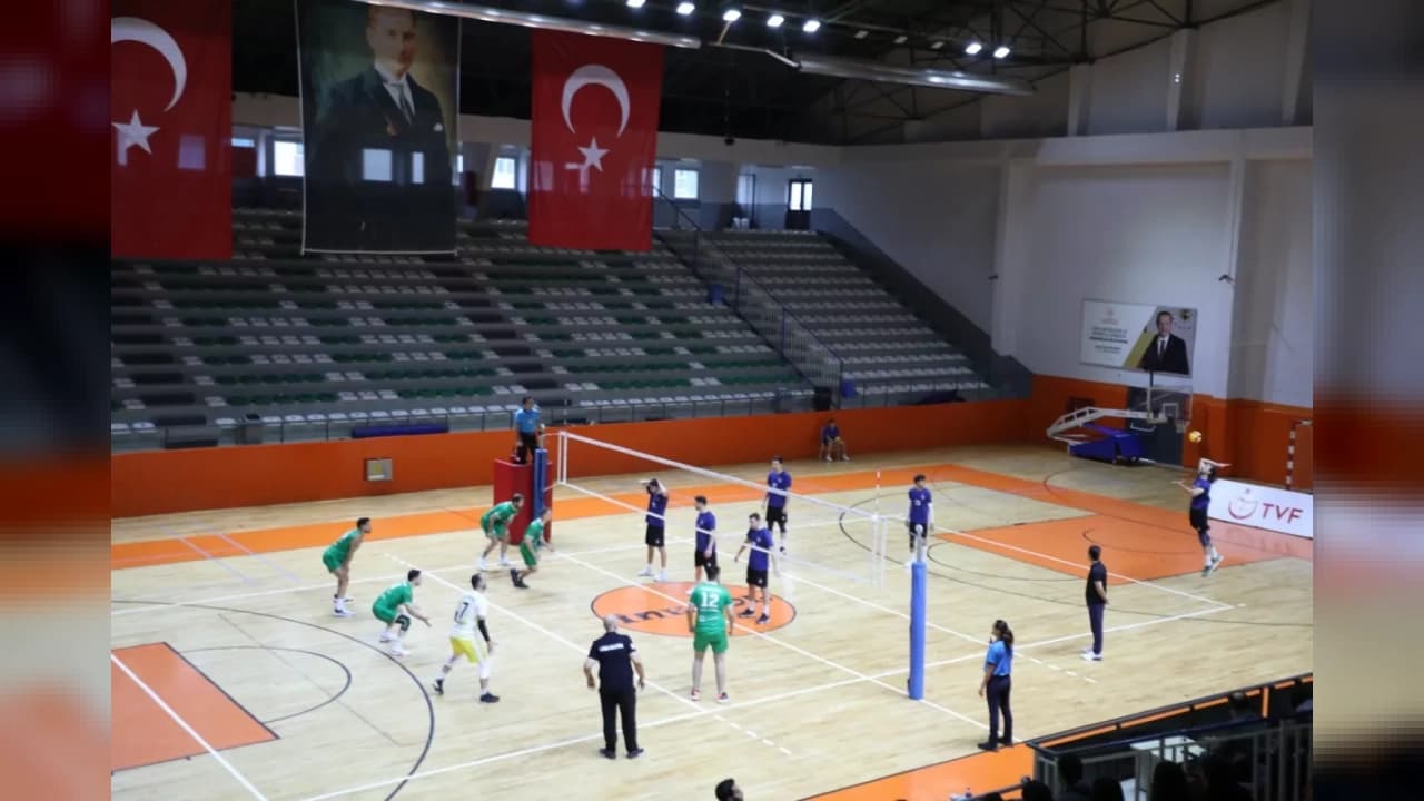 İnegöl Belediyespor Voleybol Takımı'ndan Sezona Muhteşem Başlangıç