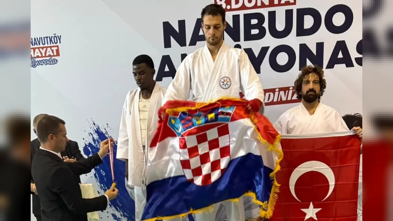 Karşıyakalı Milli Sporcu Ahmet Can Kapçak'tan Dünya Üçüncülüğü