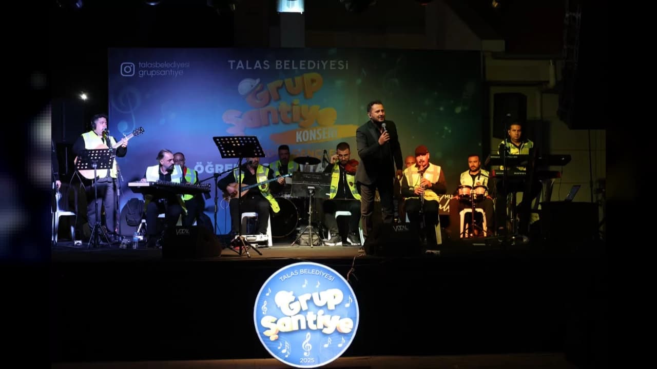 Kayseri'de Öğrencilere Moral Konseri: Başkan Yalçın'dan Güvenli Şehir Vurgusu