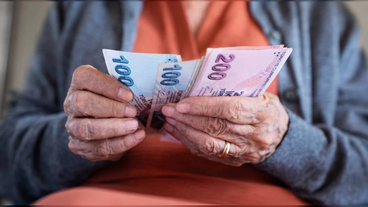 Ocak 2027 Emekli Zammı İçin Dört Farklı Senaryo Netleşiyor