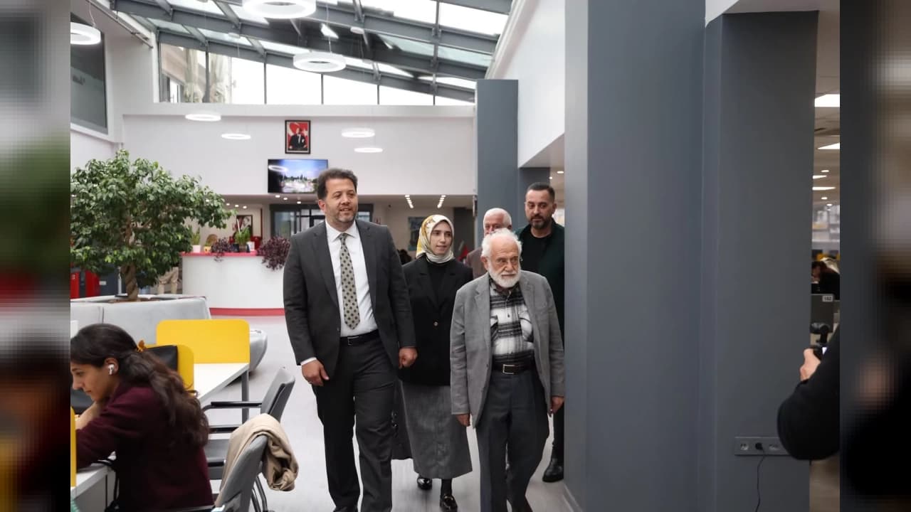 Prof. Dr. İhsan Süreyya Sırma’dan Çoban Mustafa Paşa Kütüphanesi’ne Ziyaret