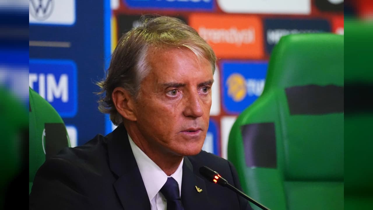 Roberto Mancini'den Türkiye Maçı Sonrası Sürpriz "Cimbombom" İmzası!