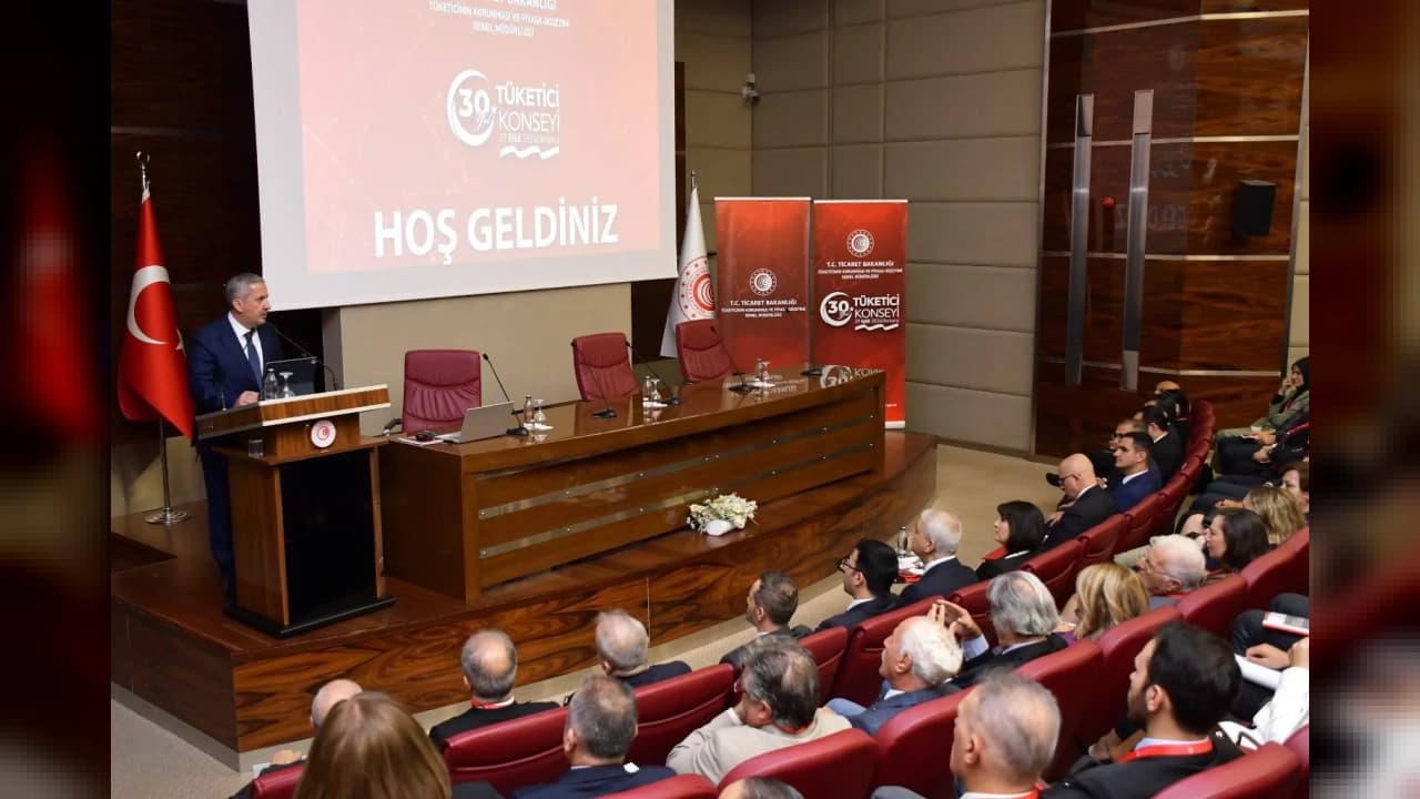 Ticaret Bakanlığı'ndan Sosyal Medya Alışverişleri İçin Kritik Adım