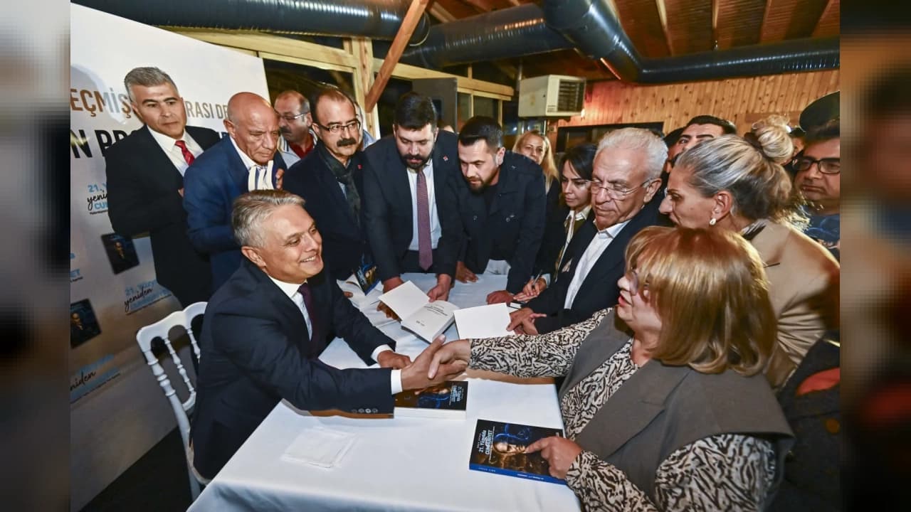 Ümit Uysal Ankara'da Yeni Kitabını Anlattı: Yapay Zeka ve Cumhuriyet Vurgusu