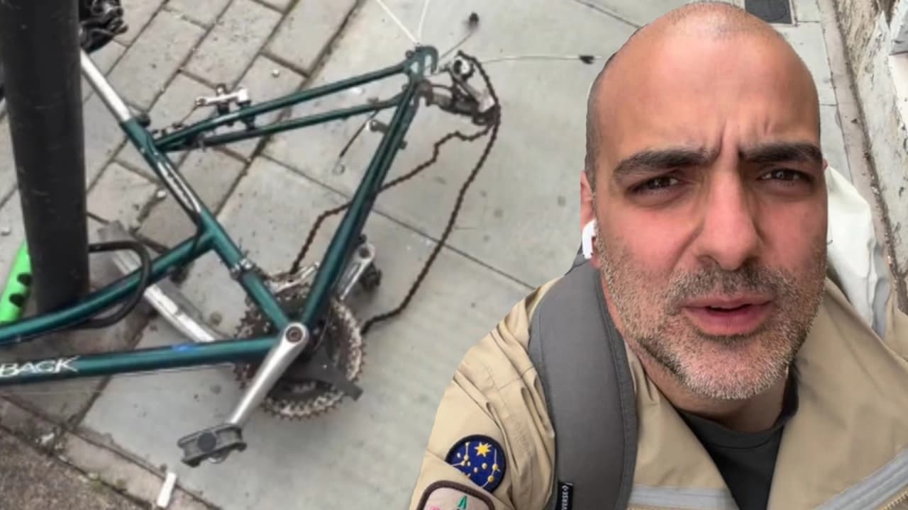 Bartu Küçükçağlayan'ın Londra'da Bisikletinin Tekerleri Çalındı