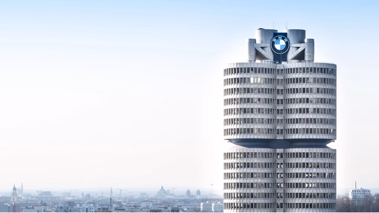 BMW'den Kapsamlı Yeniden Yapılanma Hamlesi: 8 Bin Çalışanla Yollar Ayrılıyor