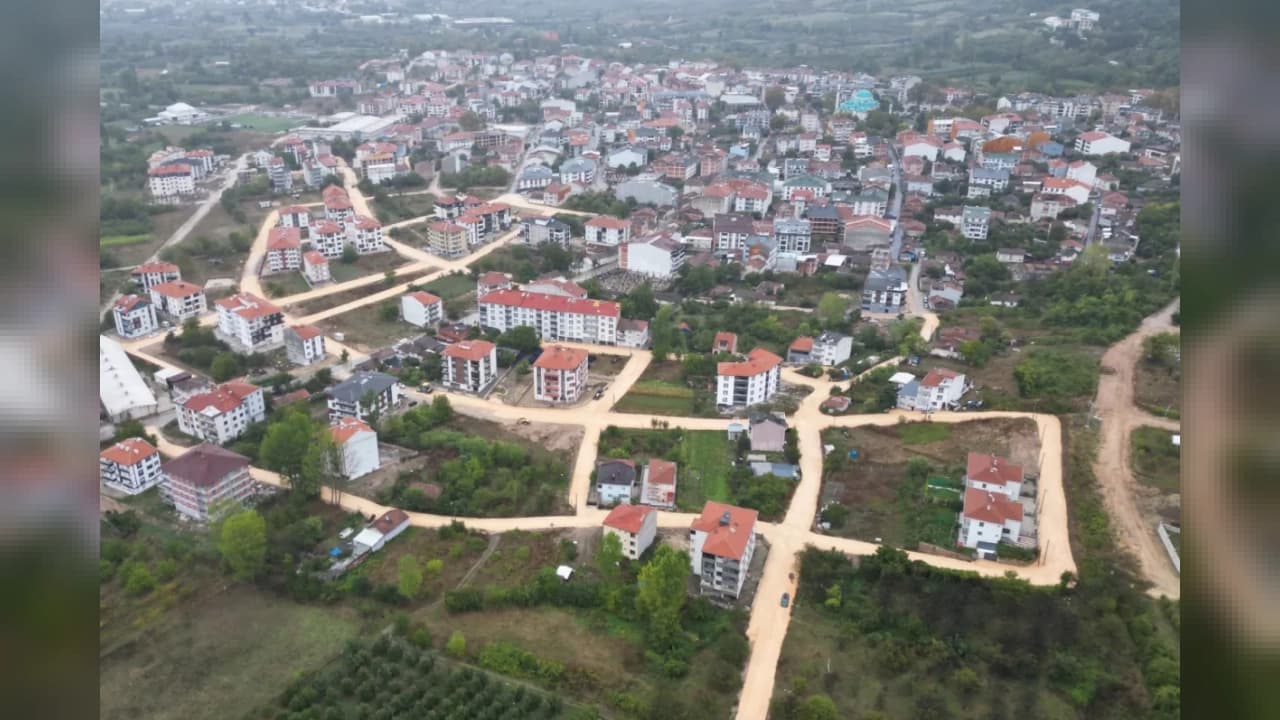 İnegöl Belediyesi Cerrah Mahallesi'nde Yeni Sokaklar İçin Sathi Kaplama Başlattı