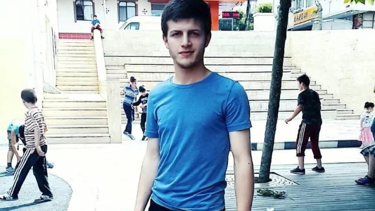 İstanbul Avcılar'da 9 Yıl Önce Kaybolan Oğuzhan Tekin Kimsesizler Mezarlığında Bulundu