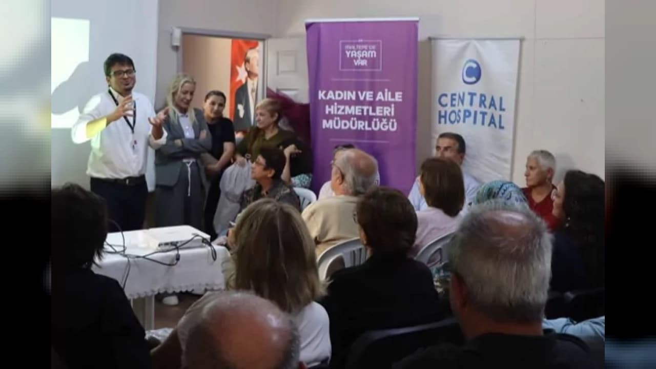 Maltepe'de 1 Ekim Dünya Yaşlılar Günü Kapsamında "İleri Yaşta İyi Hissetmek" Semineri Gerçekleştirildi