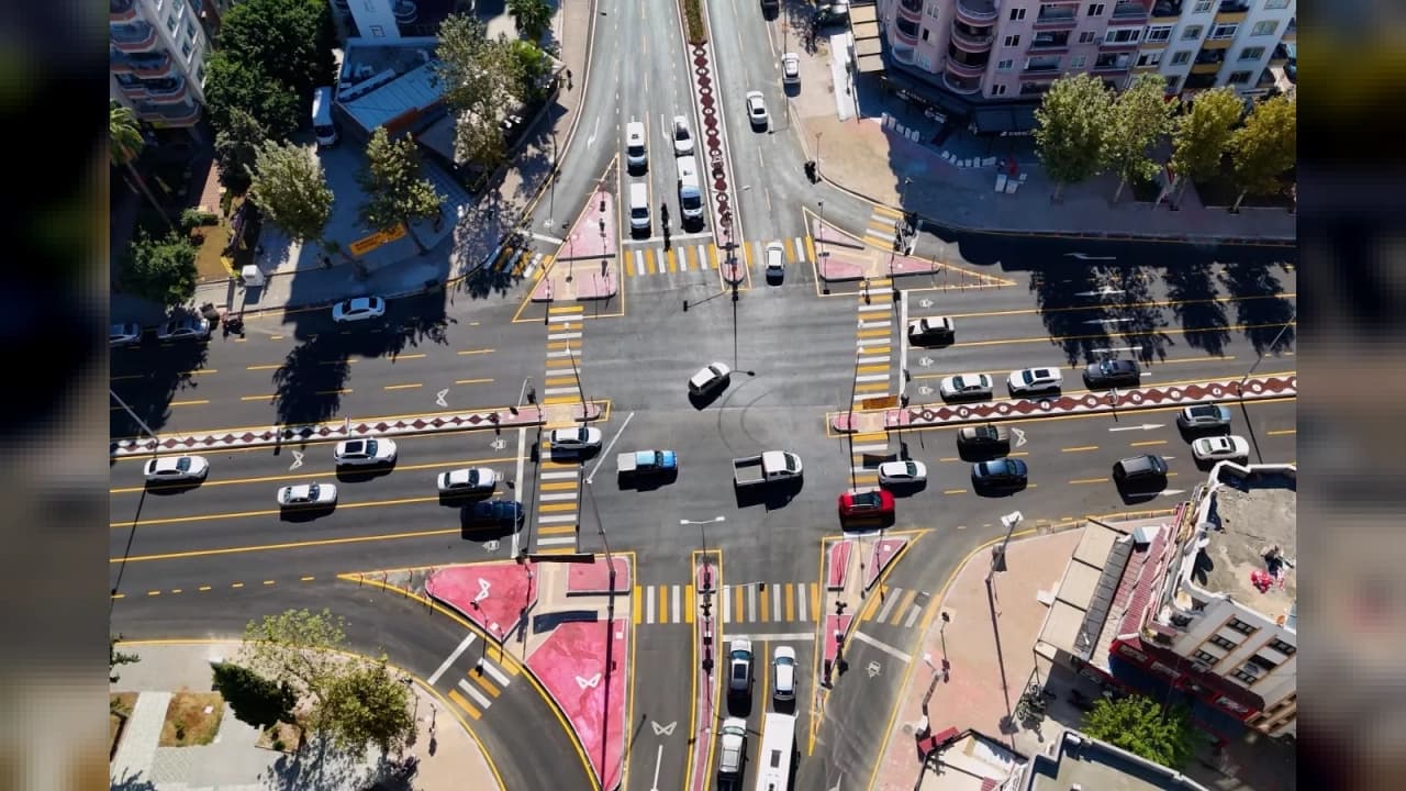 Mersin Güleryüz Kavşağı'nda Yapay Zekâ Destekli Hibrit Adaptif Sistem Dönemi