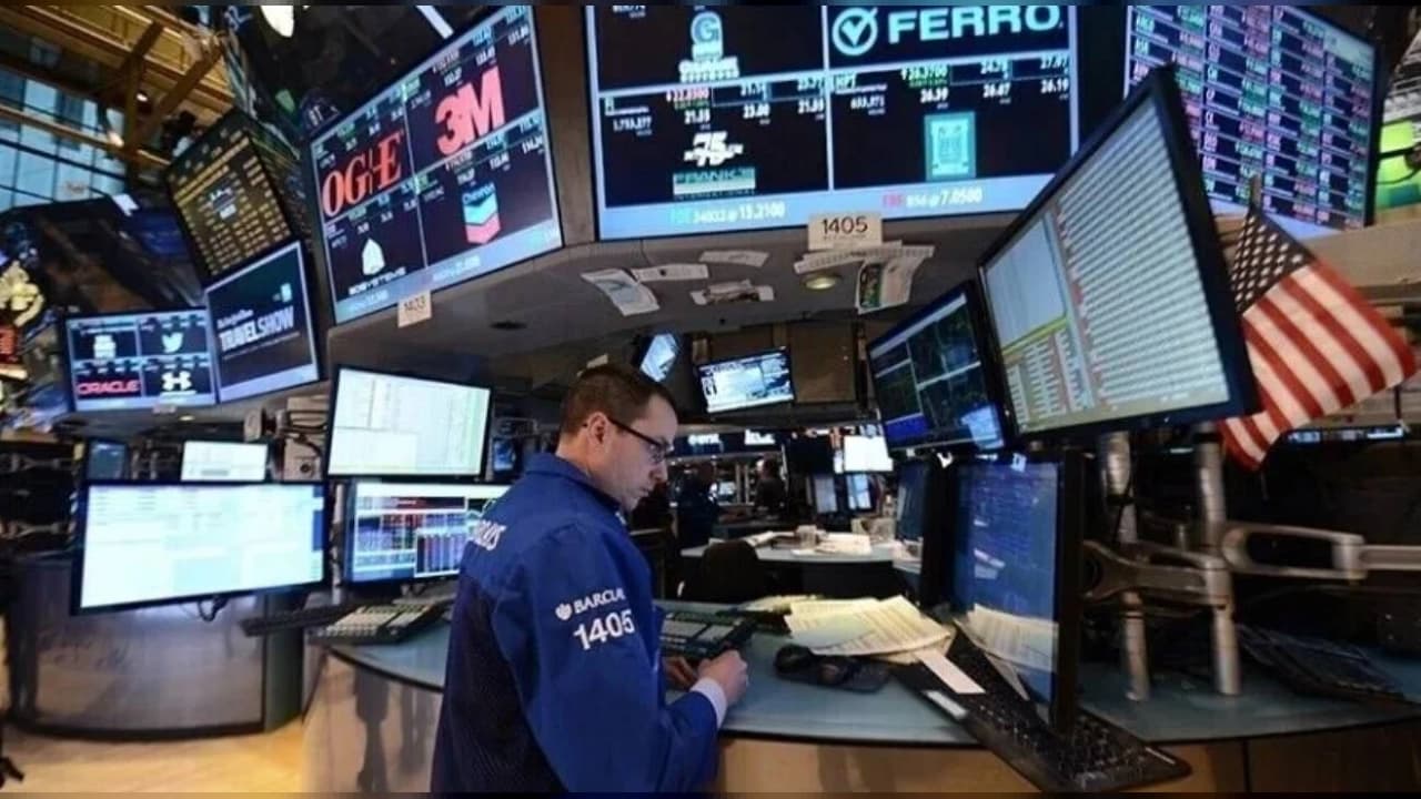 ABD ekonomisi ikinci çeyrekte yüzde 2,2 büyüdü, küresel piyasalarda veriler takip ediliyor