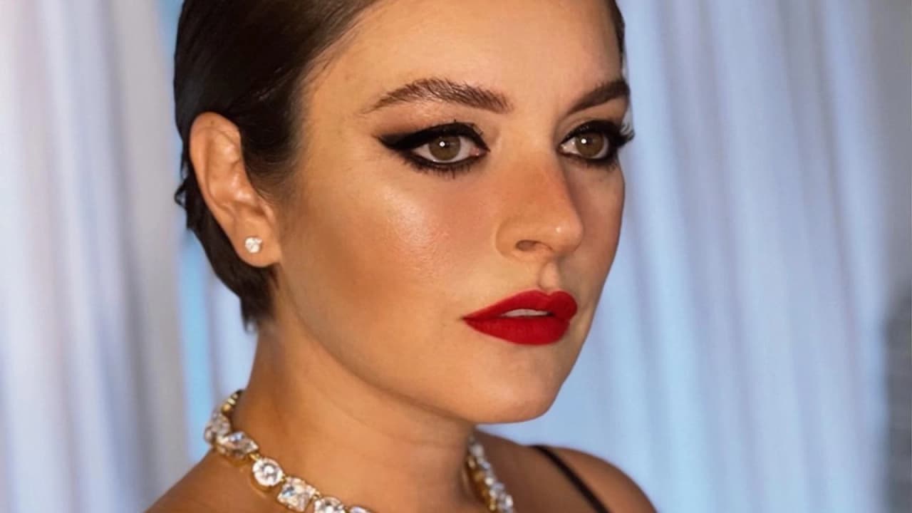 Ezgi Mola'nın İspanya'daki ev krizi bitti: İşgal edilen mülk geri alındı