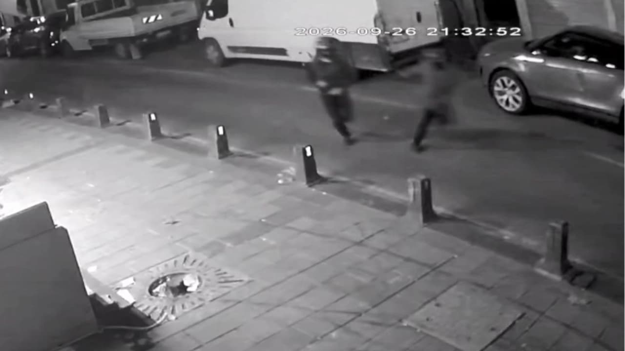 İstanbul Gaziosmanpaşa'da çay ocağına silahlı saldırı: 2 çocuk babası hayatını kaybetti