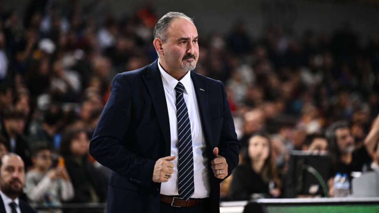 Selçuk Ernak Polonya Basketbol Ligi'nde Yılın Başantrenörü Seçildi