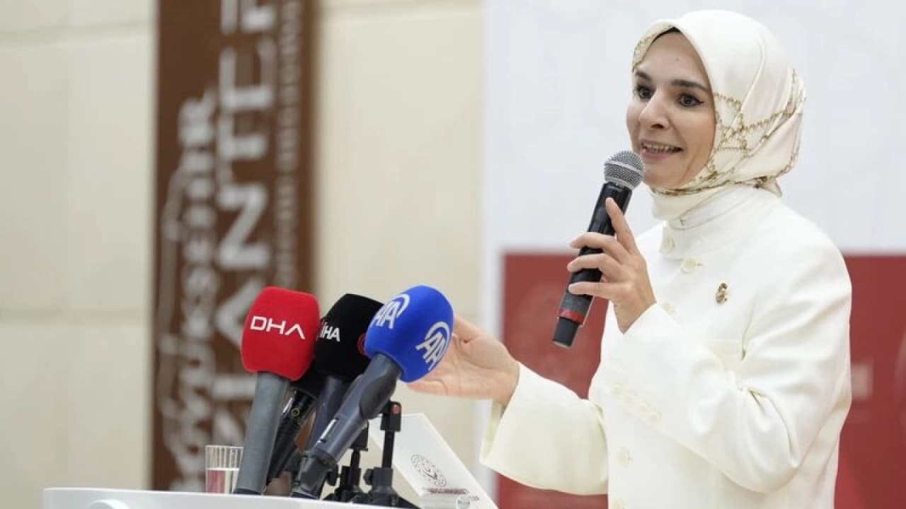 Bakan Göktaş Gaziantep'te Aile Desteklerini Açıkladı: Evlilik Kredisi ve Doğum Yardımı Detayları