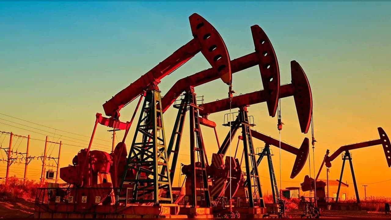 Brent Petrol Fiyatlarında Dizel Rezervi Düşüşü: Varil Fiyatı 101 Dolar Seviyesinde