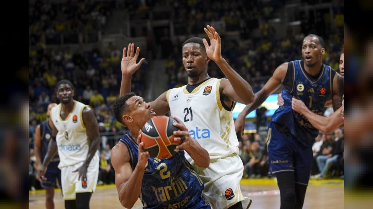 Fenerbahçe Tarfin EuroLeague'de 3'te 3 Yaptı: Dubai Basketbol'u 76-66 Mağlup Etti