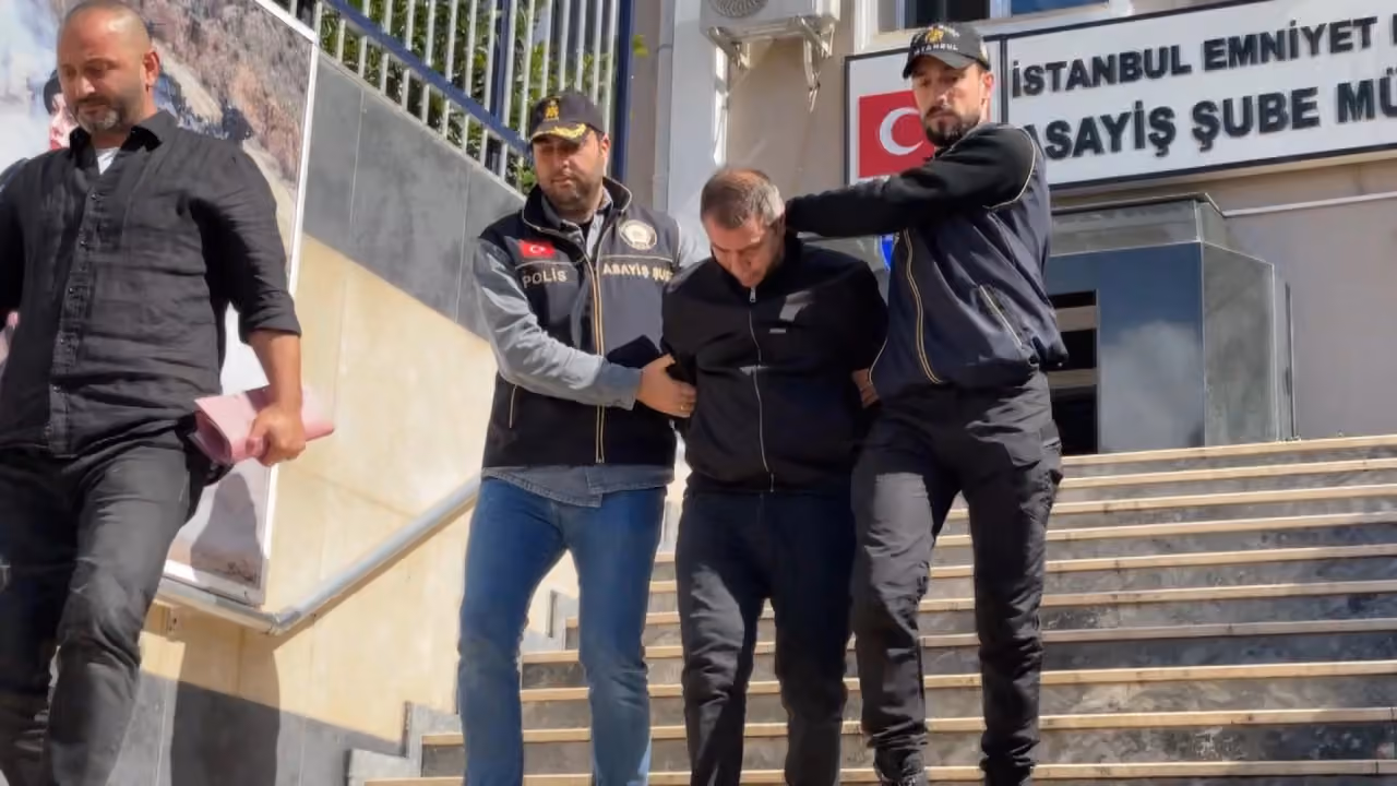 İstanbul'da 9 yıldır aranan 15 yıl hapis cezalı firari yakalandı
