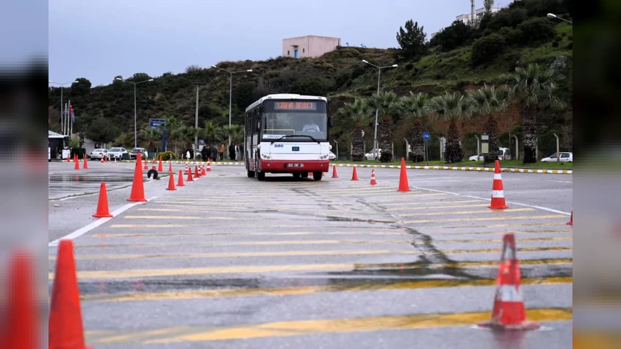 İzmir'de ESHOT Otobüslerinde Yapay Zekâ Dönemi: 1055 Şoföre Özel Sürüş Eğitimi