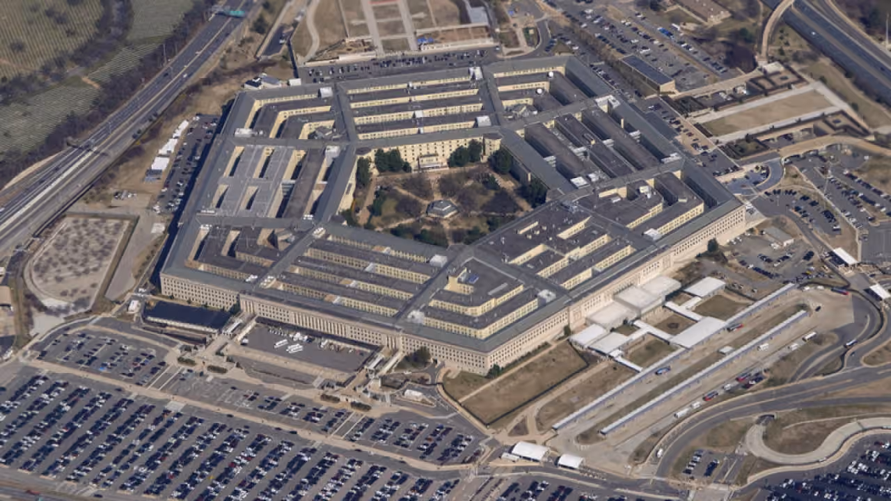 Pentagon'da Yeni Dönem: Pete Hegseth Doğrudan Kendisine Bağlı Dini İşler Ofisi Kurdu
