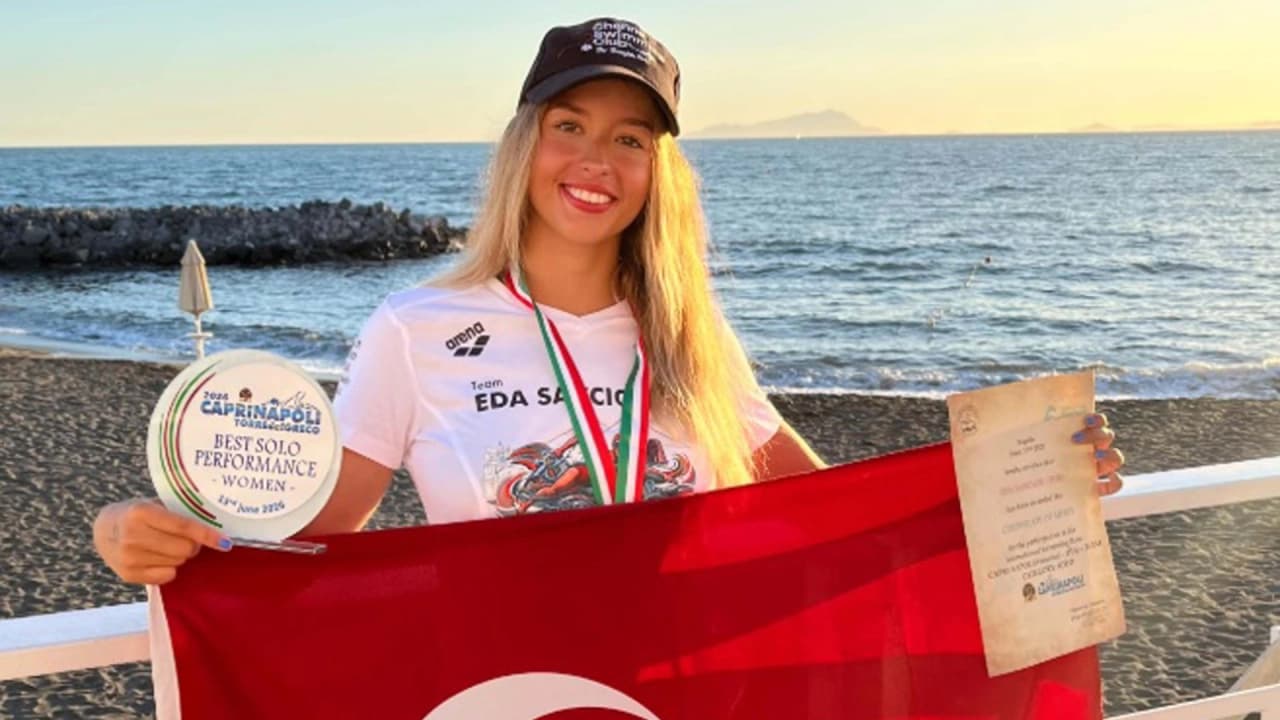 Eda Savcıgil Catalina Kanalı'nı İki Rekorla Geçti: Tarihe Geçen Başarı