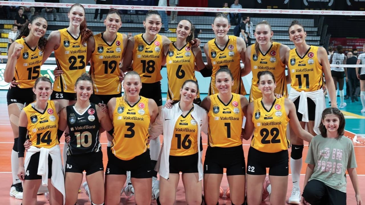 Vodafone Sultanlar Ligi'nde Açılış: VakıfBank Sahasında Beşiktaş'ı 3-1 Yendi