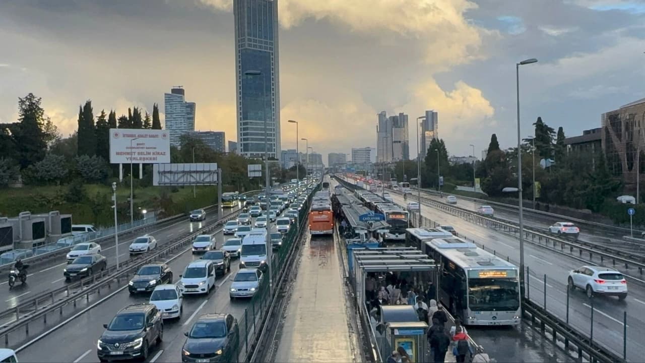 İstanbul'da 6 Ekim Salı günü toplu ulaşım ücretsiz olacak