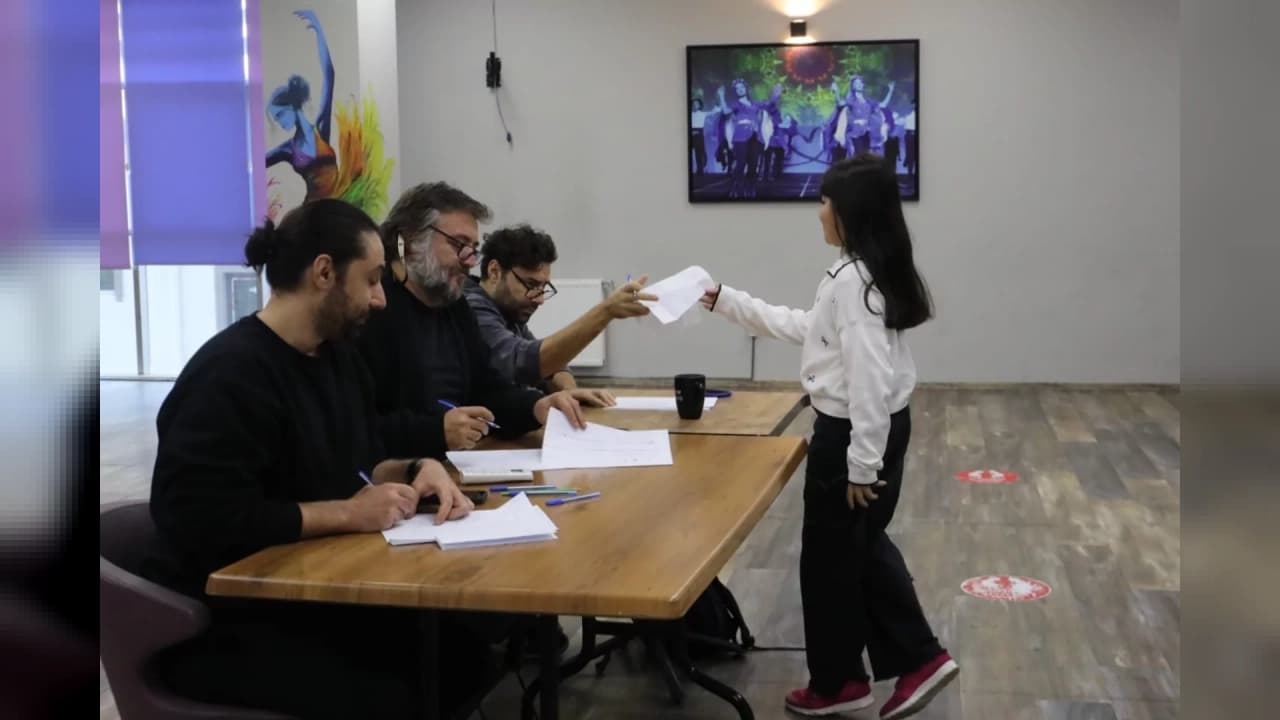 İzmit Belediyesi Sanat Akademisi'nde tiyatro seçmeleri tamamlandı