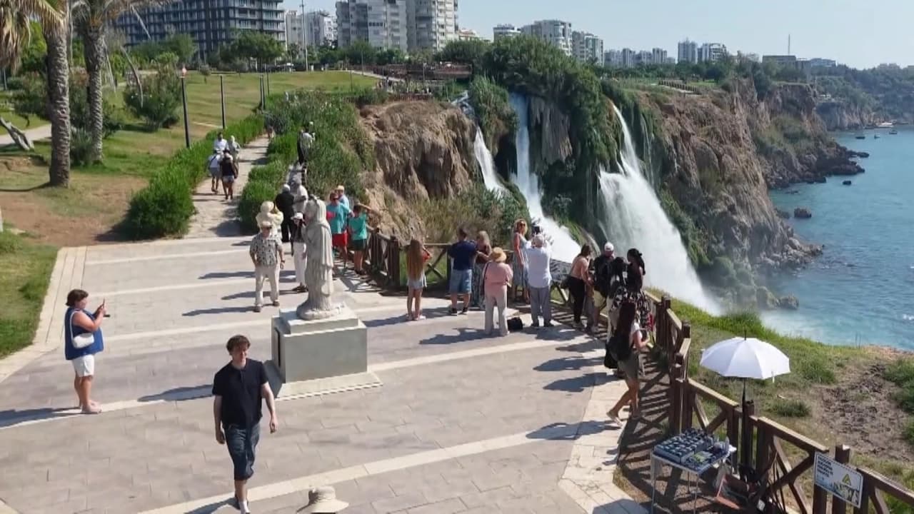 Belgesiz rehberliğe 150 bin TL'ye kadar ceza