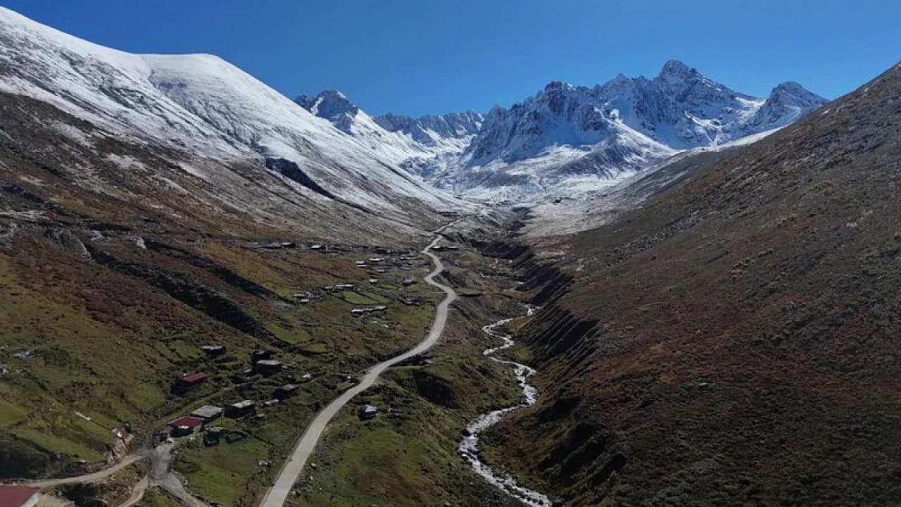 Rize Çamlıhemşin Kaçkar Dağları ve Yaylalarında Sonbahar ile Kış Bir Arada Yaşanıyor