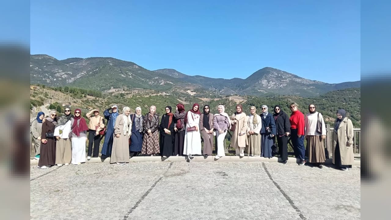 Sakarya Büyükşehir Belediyesinden Öğrencilere Güney Turu