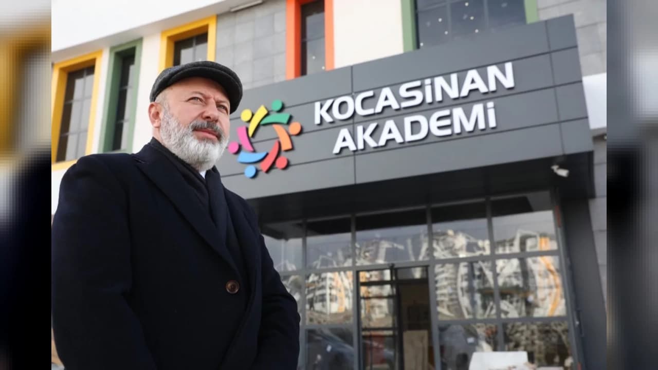 Kayseri Kocasinan'da 48 sosyal tesis hizmete açıldı