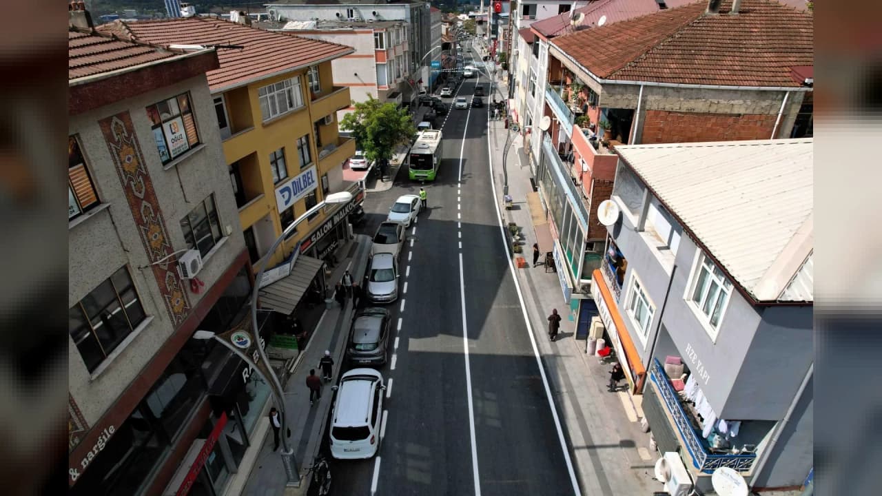 Kocaeli Büyükşehir Belediyesi Dilovası Bağdat Caddesi'ni yeniledi