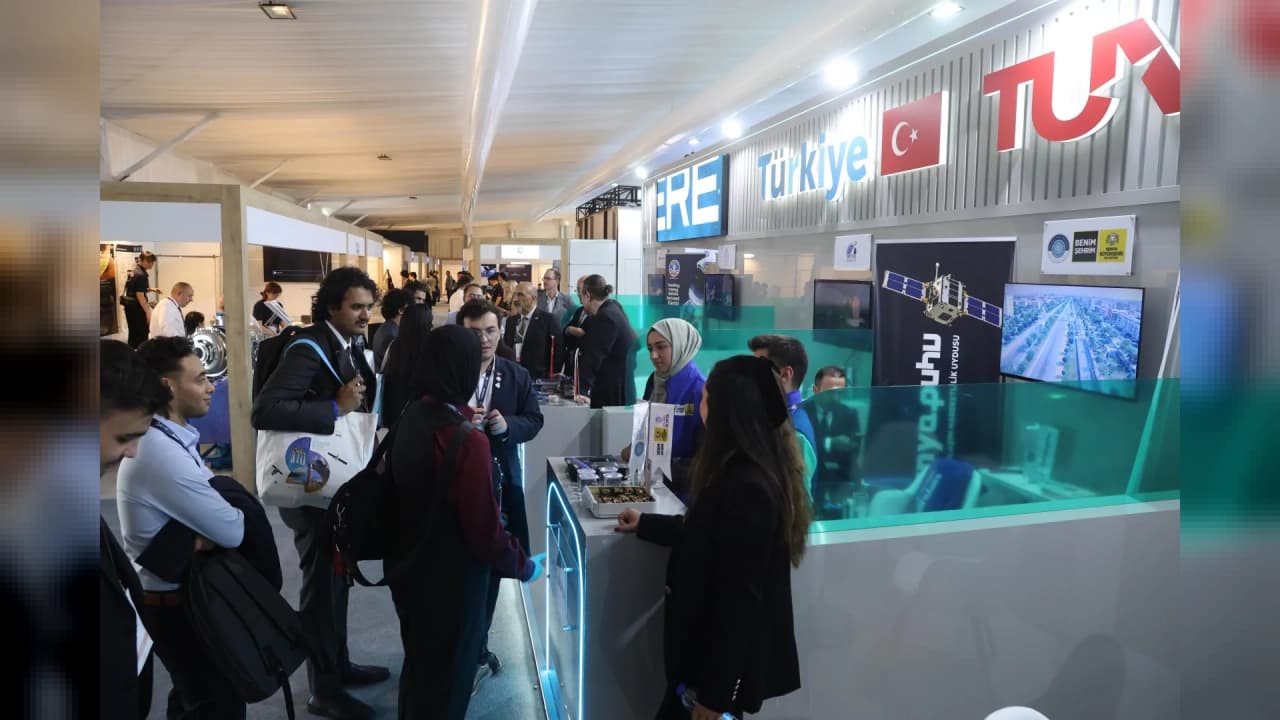 Konya'nın PUHU Küp Uydu Projesi Antalya'daki Uzay Kongresi'nde